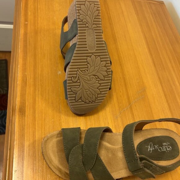 Eurosoft Wedge Sandals - Picture 3 of 5